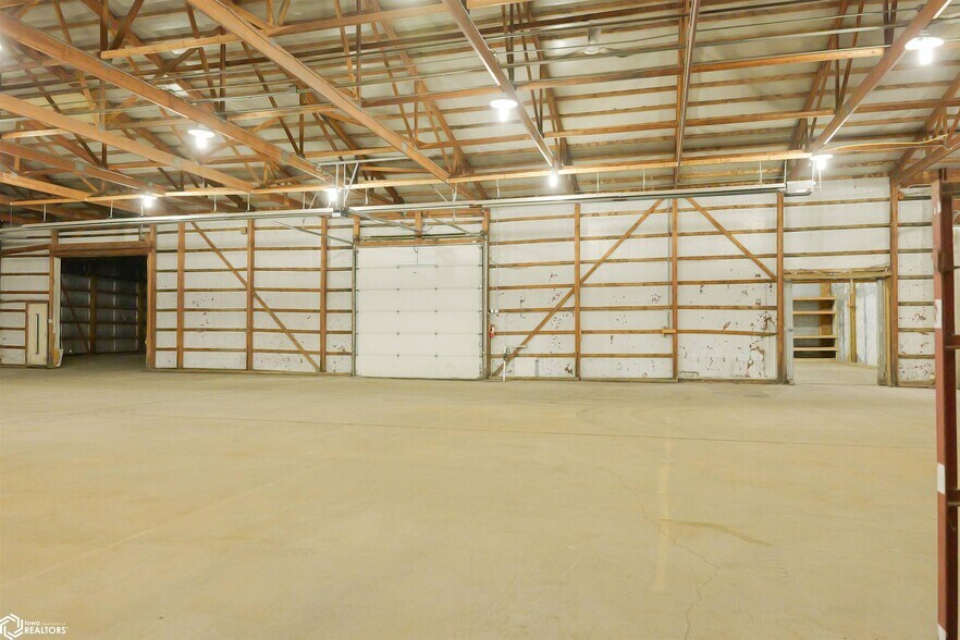 More Photos Of 1130 Broadway St, West Burlington Industrial For Lease