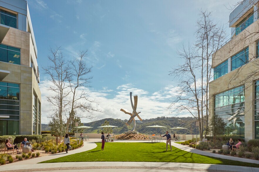 More Photos Of 3570 Carmel Mountain Rd, San Diego Office For Lease