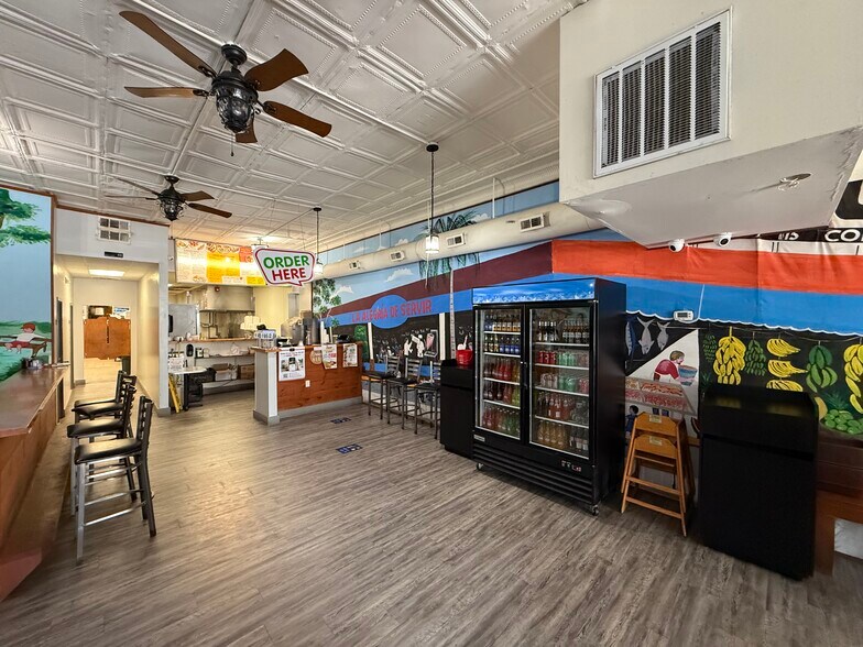 More Photos Of 123 N Main St, Fountain Inn Storefront For Lease