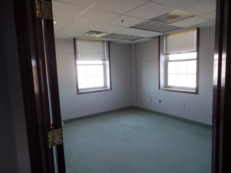 More Photos Of 365 Broad St, Red Bank Medical For Sale