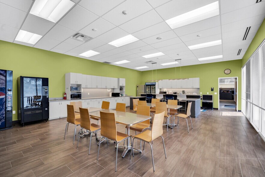 More Photos Of 1620 Valwood Pky, Carrollton Research And Development For Sale