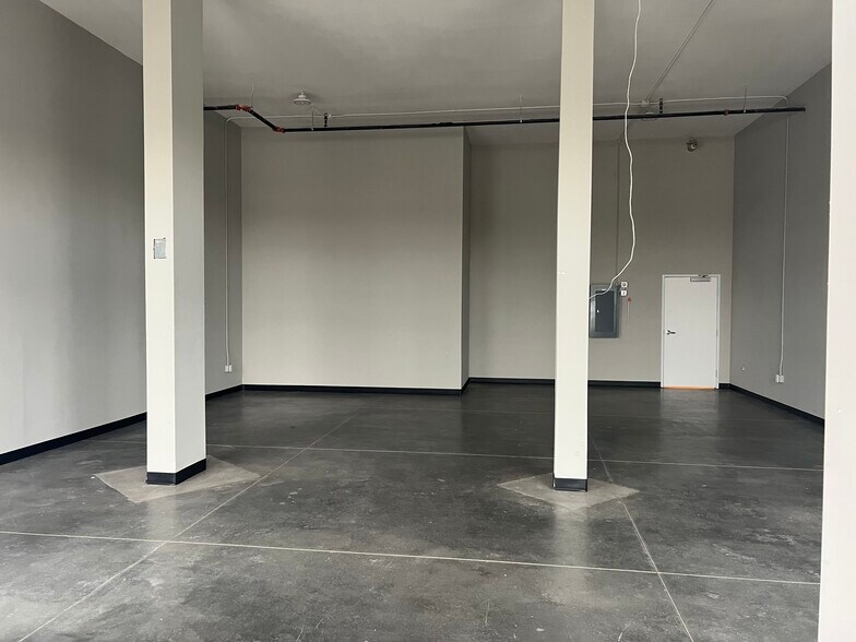 More Photos Of 2300 Hastings Ave, Newport Apartments For Lease