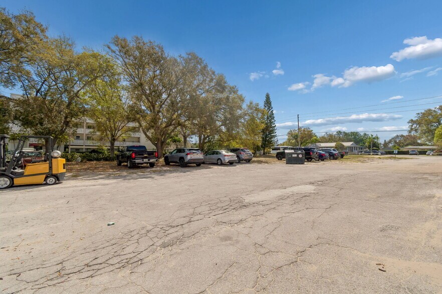 More Photos Of 1277 S Highland Ave, Clearwater Freestanding For Lease