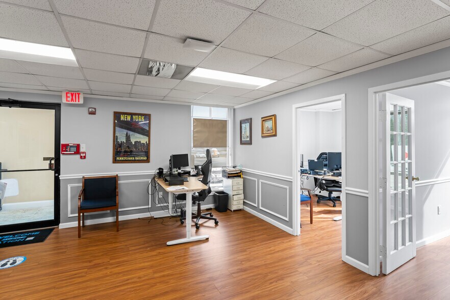 More Photos Of 7210 Old Keene Mill Rd, Springfield Medical For Lease