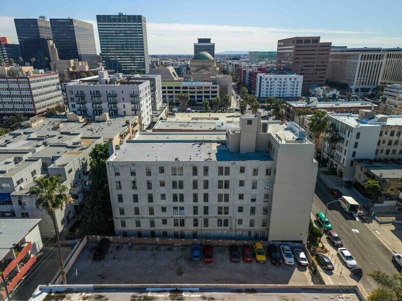 More Photos Of 512 S Hobart Blvd, Los Angeles Apartments For Sale