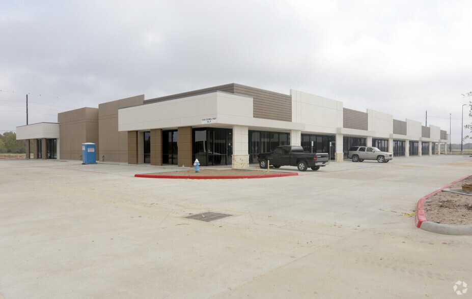 Primary Photo Of 1227 Grand West Blvd, Katy Coworking Space