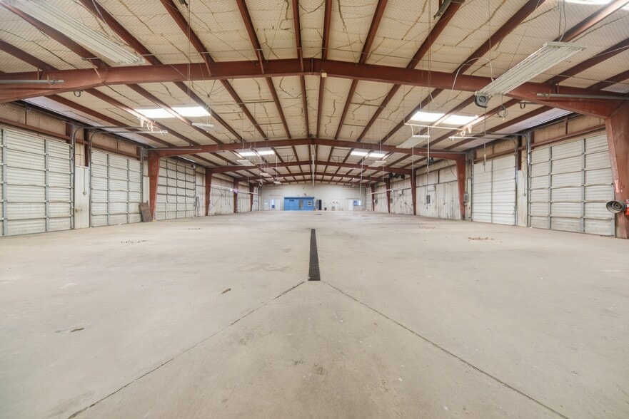 More Photos Of 9965 Highway 6, Navasota Auto Dealership For Sale