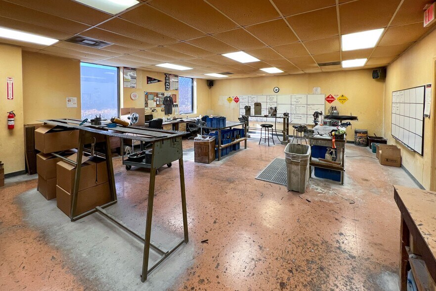 More Photos Of 1225 Price Plaza Dr, Katy Warehouse For Lease