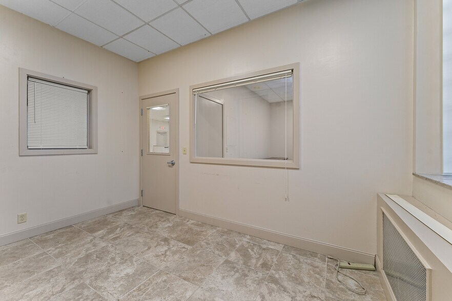 More Photos Of 403 Tenney Ave, Campbell Bank For Sale