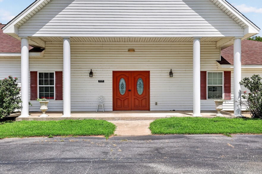 More Photos Of 33429 NCR 3270 Rd, Davis Lodge Meeting Hall For Sale