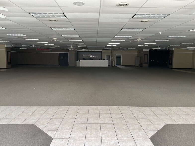 More Photos Of 435 S Main St, Swainsboro Freestanding For Sale