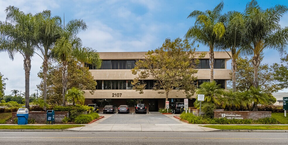 Primary Photo Of 2107 N Broadway, Santa Ana Loft Creative Space For Sale