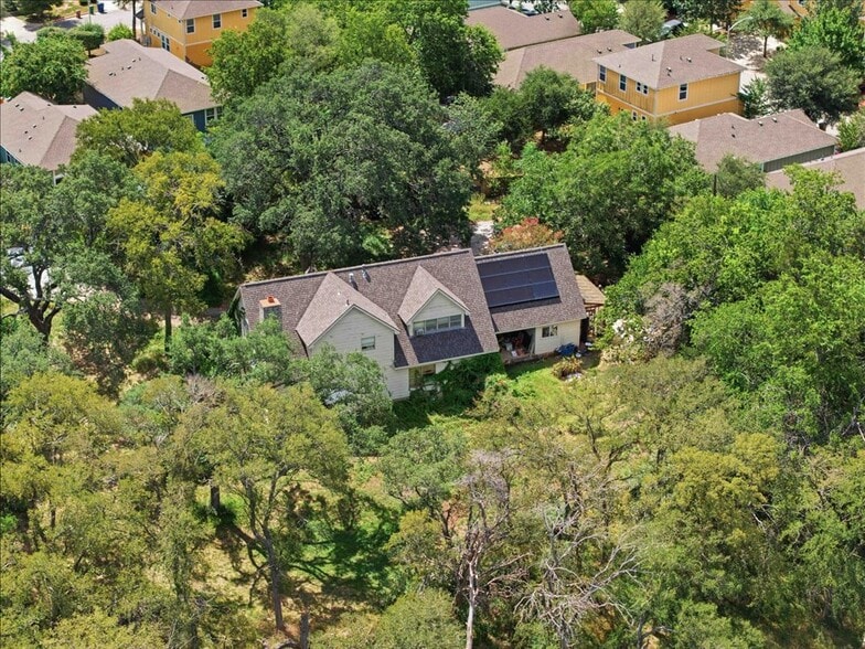 More Photos Of 2907 Cameron Loop, Austin Land For Sale