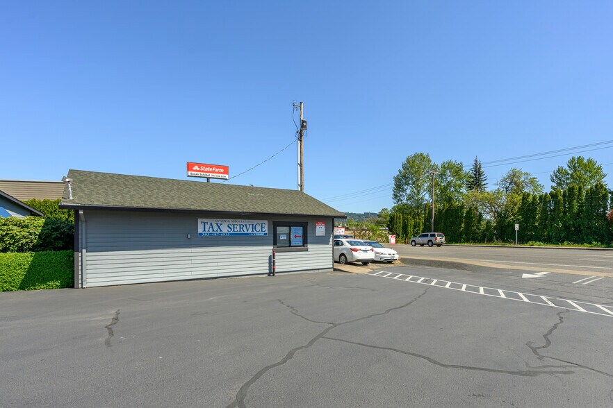 More Photos Of 2911 E Portland Rd, Newberg Office For Sale