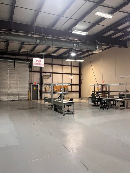 More Photos Of 227-229 Arnold Mill Rd, Woodstock Light Distribution For Lease