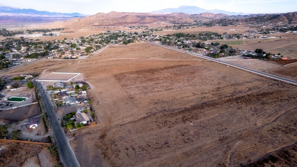 More Photos Of 0 Gibson Ave & Montgomery ave, Nuevo Land For Sale