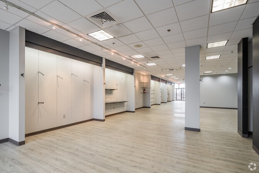 More Photos Of 16721-16765 Main St, Wildwood General Retail For Sale