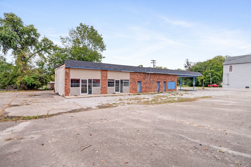 More Photos Of 331 Main St, Lebanon Junction Specialty For Sale