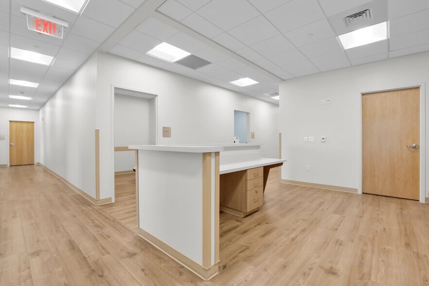 More Photos Of Memorial Health Medical Campus, Metts Dr, Savannah Medical For Lease