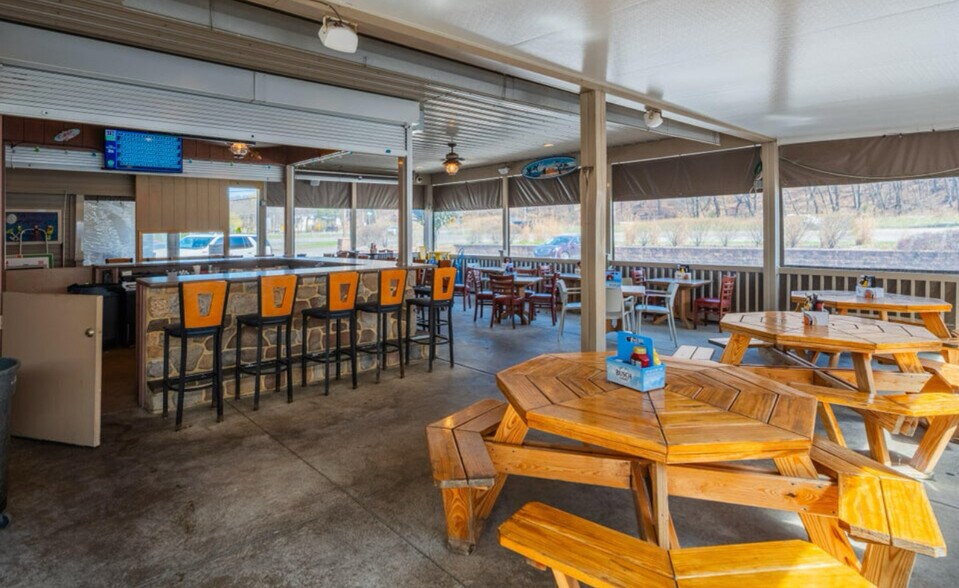 More Photos Of 6638 Pennsylvania 61, Shamokin, PA, USA, Shamokin Restaurant For Sale