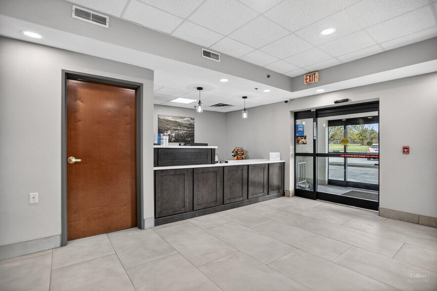 More Photos Of 124 Woodland Dr SW, Wise Hotel For Sale