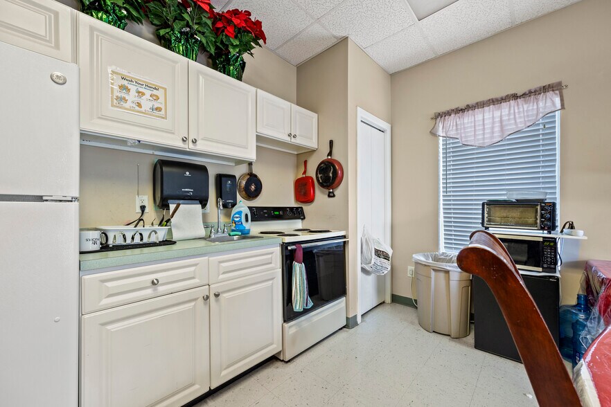 More Photos Of 440 SW Perimeter Glen, Lake City Medical For Sale