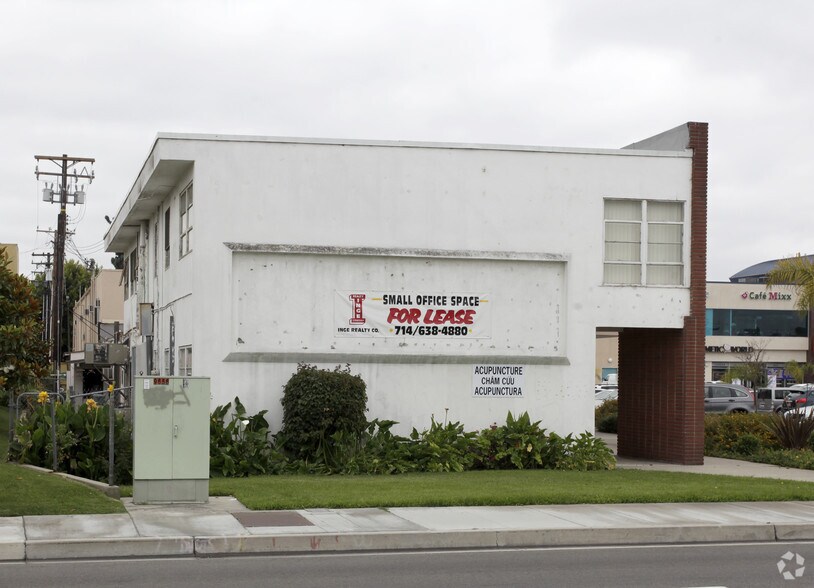 More Photos Of 9648-9658 Garden Grove Blvd, Garden Grove General Retail For Lease