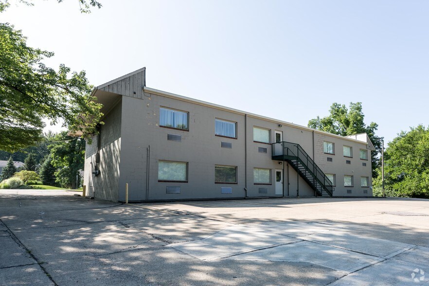 More Photos Of 31674 Center Ridge Rd, North Ridgeville Office For Lease