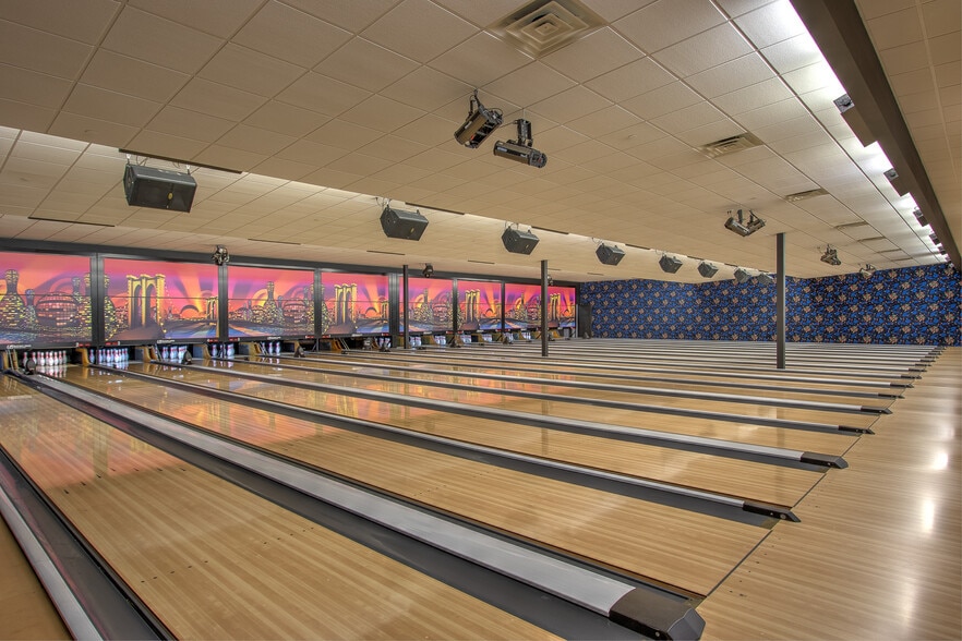 More Photos Of 1270 W 3rd St, Rush City Bowling Alley For Sale