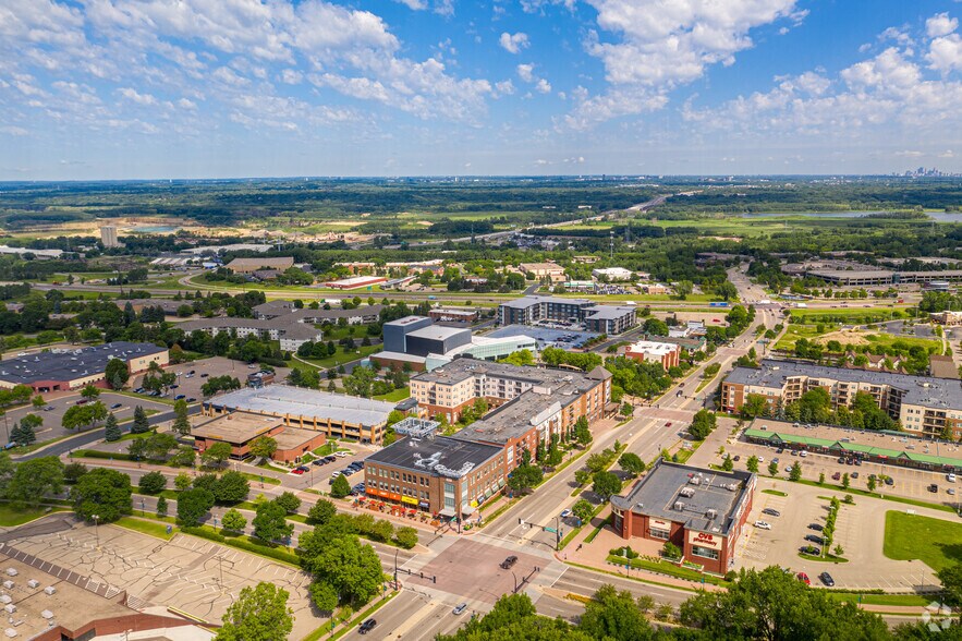 More Photos Of 12700 Nicollet Ave, Burnsville Apartments For Lease