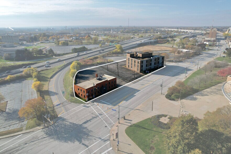 More Photos Of 1910 Carnegie Ave, Cleveland Office Residential For Sale