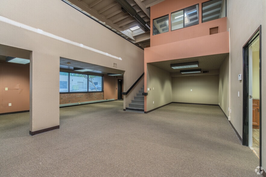 More Photos Of 10304 Placer Ln, Sacramento Office For Lease