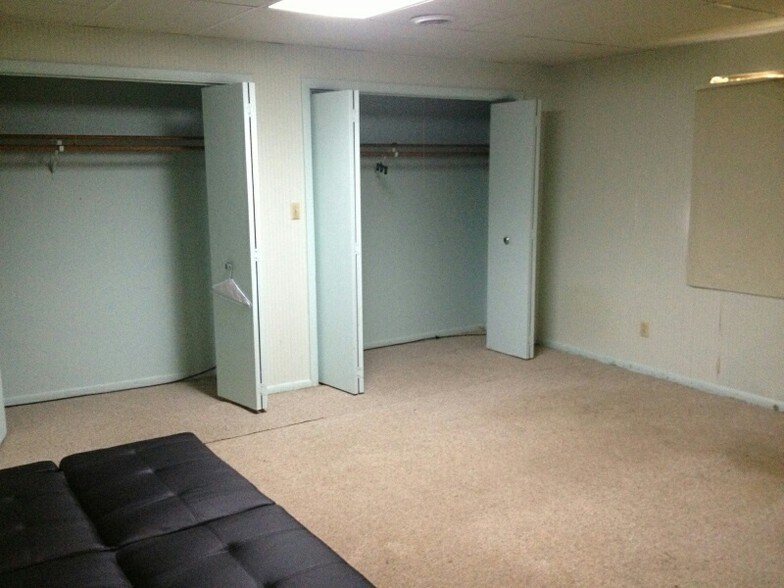 More Photos Of 11419 S Grant Hwy, Marengo Restaurant For Sale