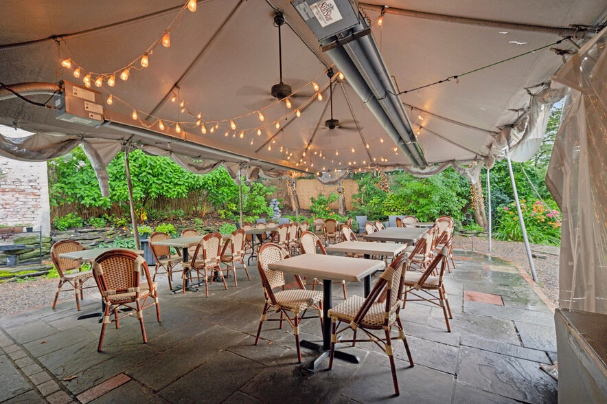 More Photos Of 7402 Germantown Ave, Philadelphia Restaurant For Lease