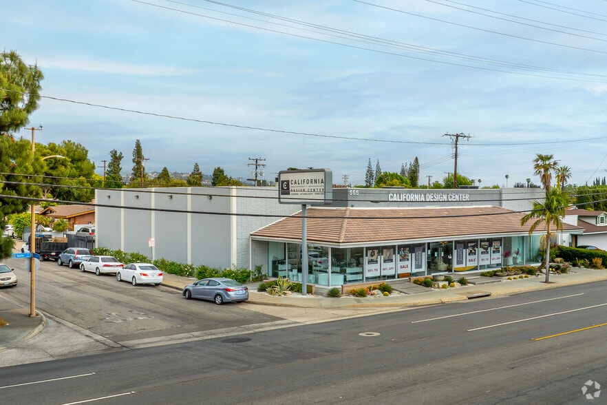 Primary Photo Of 565 N Tustin St, Orange Freestanding For Sale