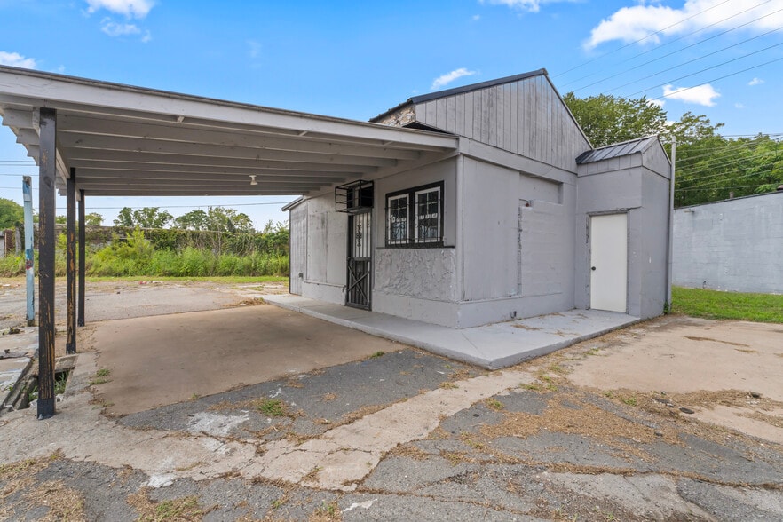 More Photos Of 2 S Park Rd SW, Birmingham General Retail For Sale