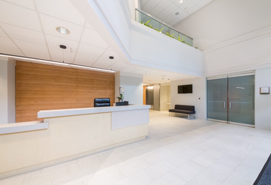 More Photos Of 500 Northridge Rd, Atlanta Office For Lease