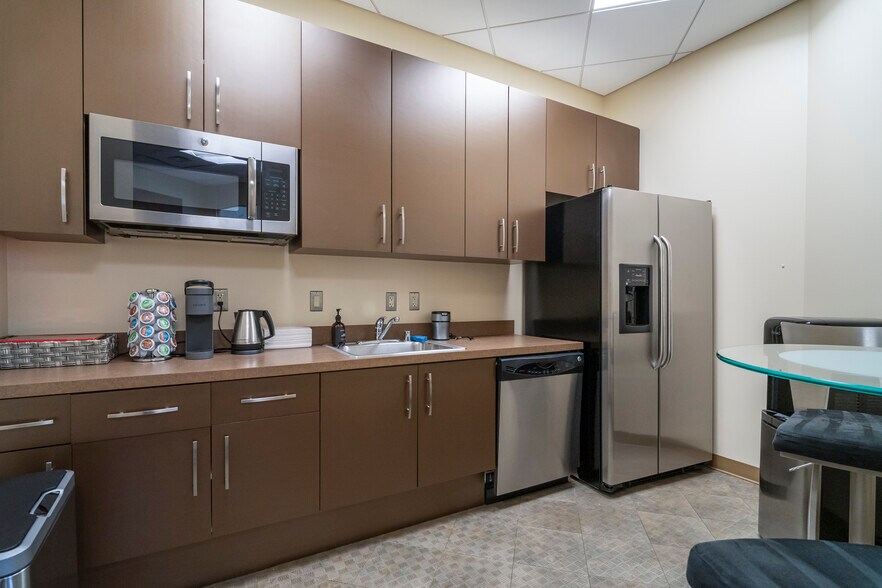 More Photos Of 7230 Lee Deforest Dr, Columbia Office For Lease