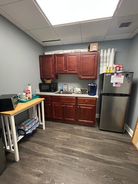 More Photos Of 51 Ozick Dr, Durham Manufacturing For Lease