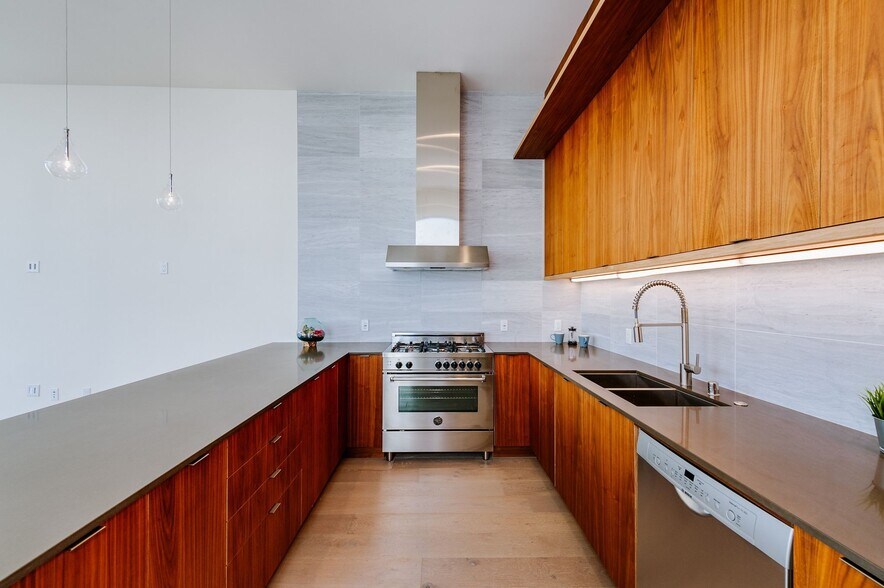 More Photos Of 12770 Caswell Ave, Los Angeles Apartments For Sale