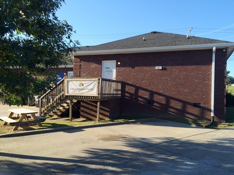 More Photos Of 286 Clear Sky Ct, Clarksville Office For Lease