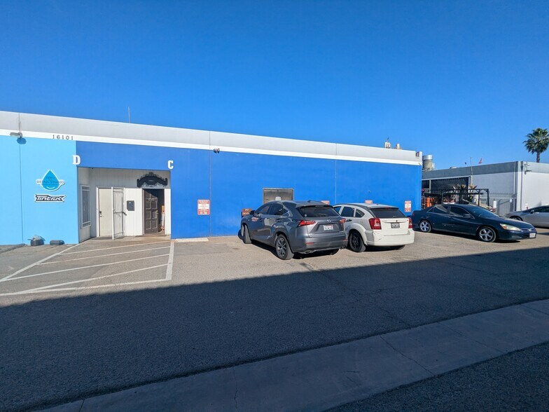 Primary Photo Of 16101 Construction Cir W, Irvine Warehouse For Lease