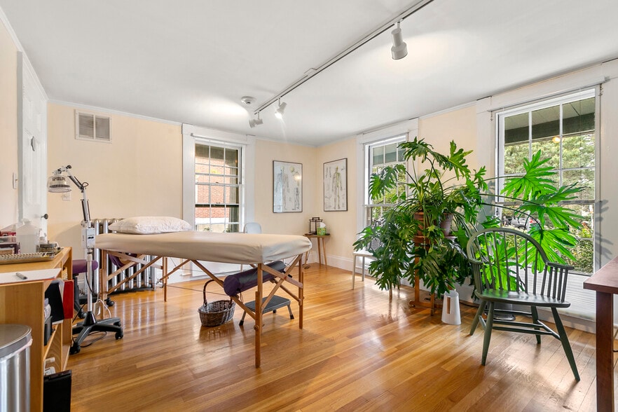 More Photos Of 393-395 Massachusetts Ave, Arlington Office For Sale