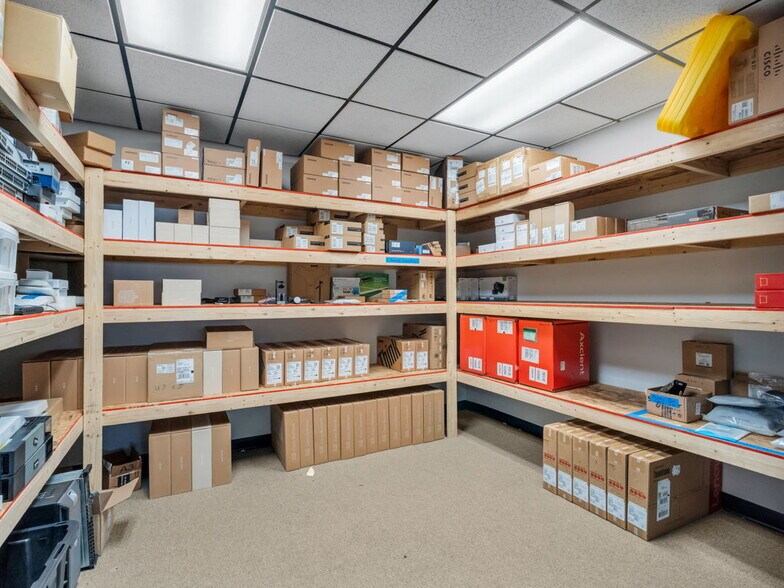 More Photos Of 2290 E Route 66, Flagstaff Office For Sale