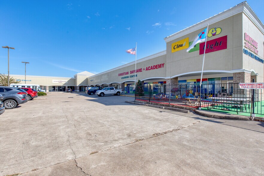 More Photos Of 16305 Westheimer Rd, Houston Unknown For Lease