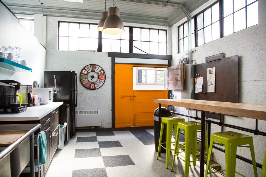 More Photos Of 111 E Aspen Ave, Flagstaff Storefront Retail Office For Lease