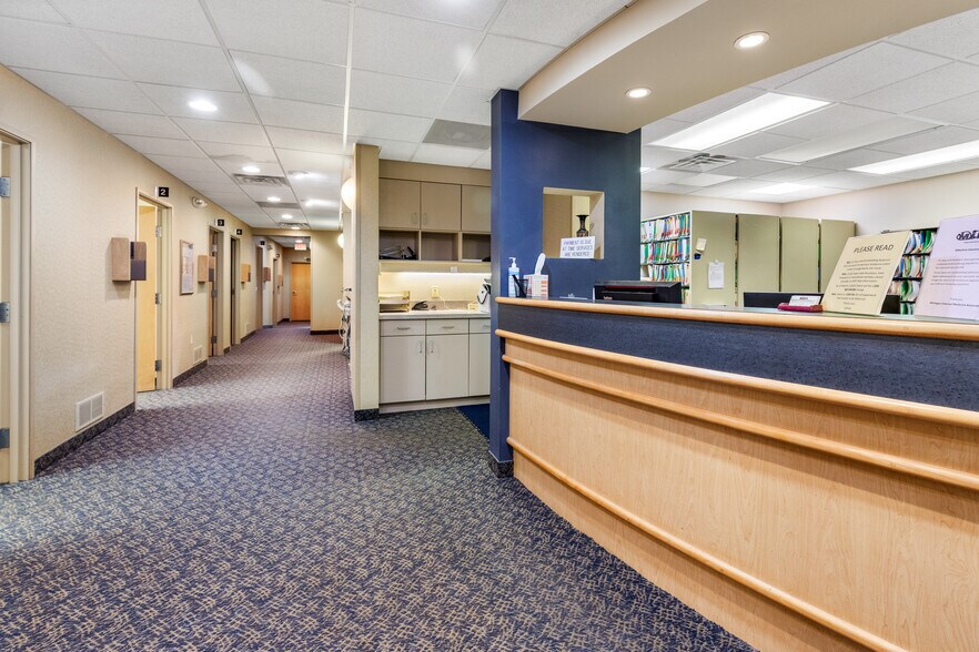 More Photos Of 24548 W Warren St, Dearborn Heights Medical For Sale