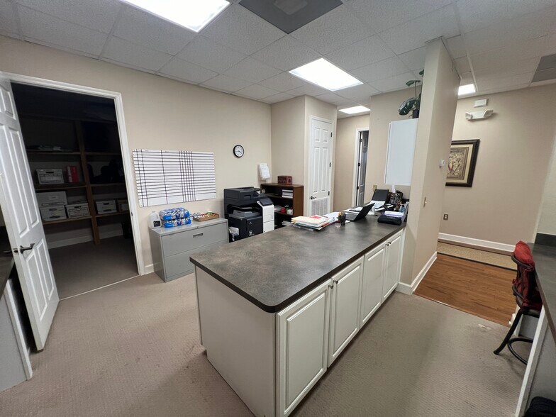 More Photos Of 114 S Fremont Ave, Tampa Office For Sale