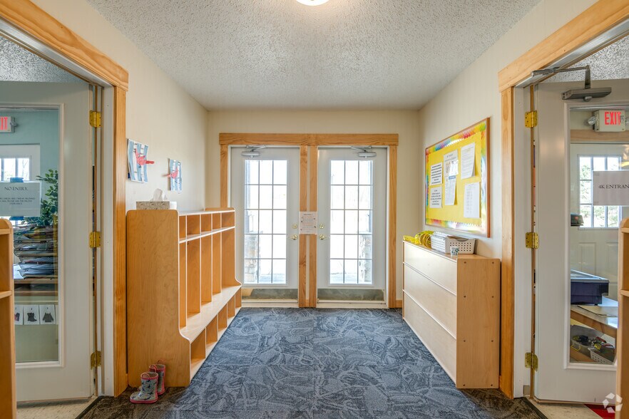 More Photos Of 2784 Deerfield Ave E, Suamico Medical For Lease