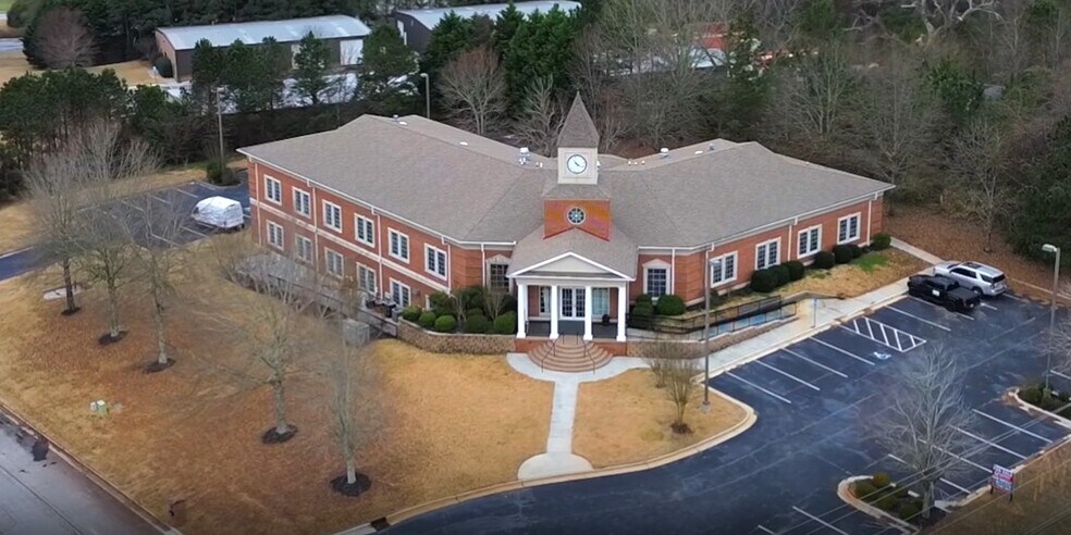 Primary Photo Of 500 Plantation Park Dr, Loganville Office For Lease